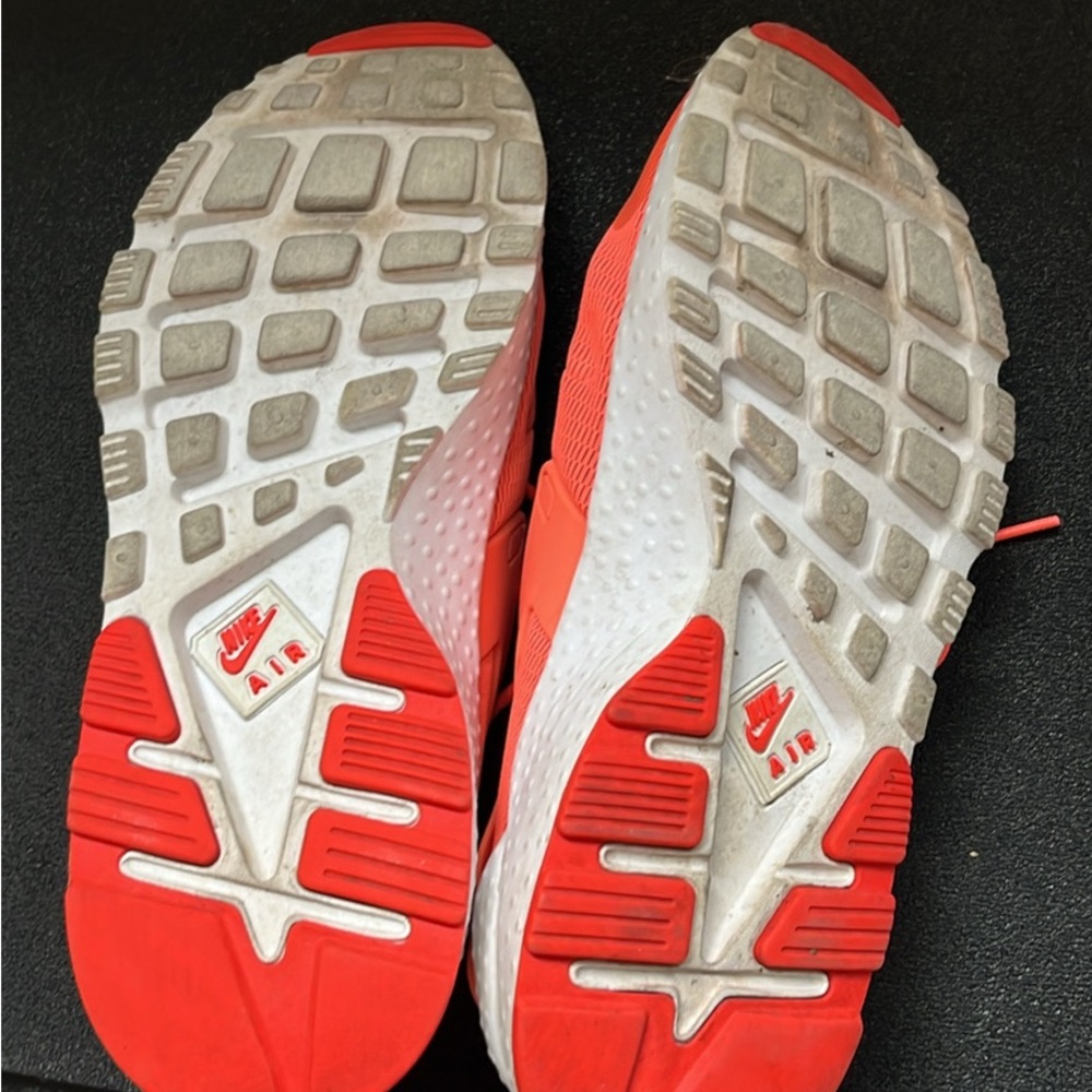 Nike Women’s Orange/coral Lightweight Knit Running Shoes - Picture 2 of 2